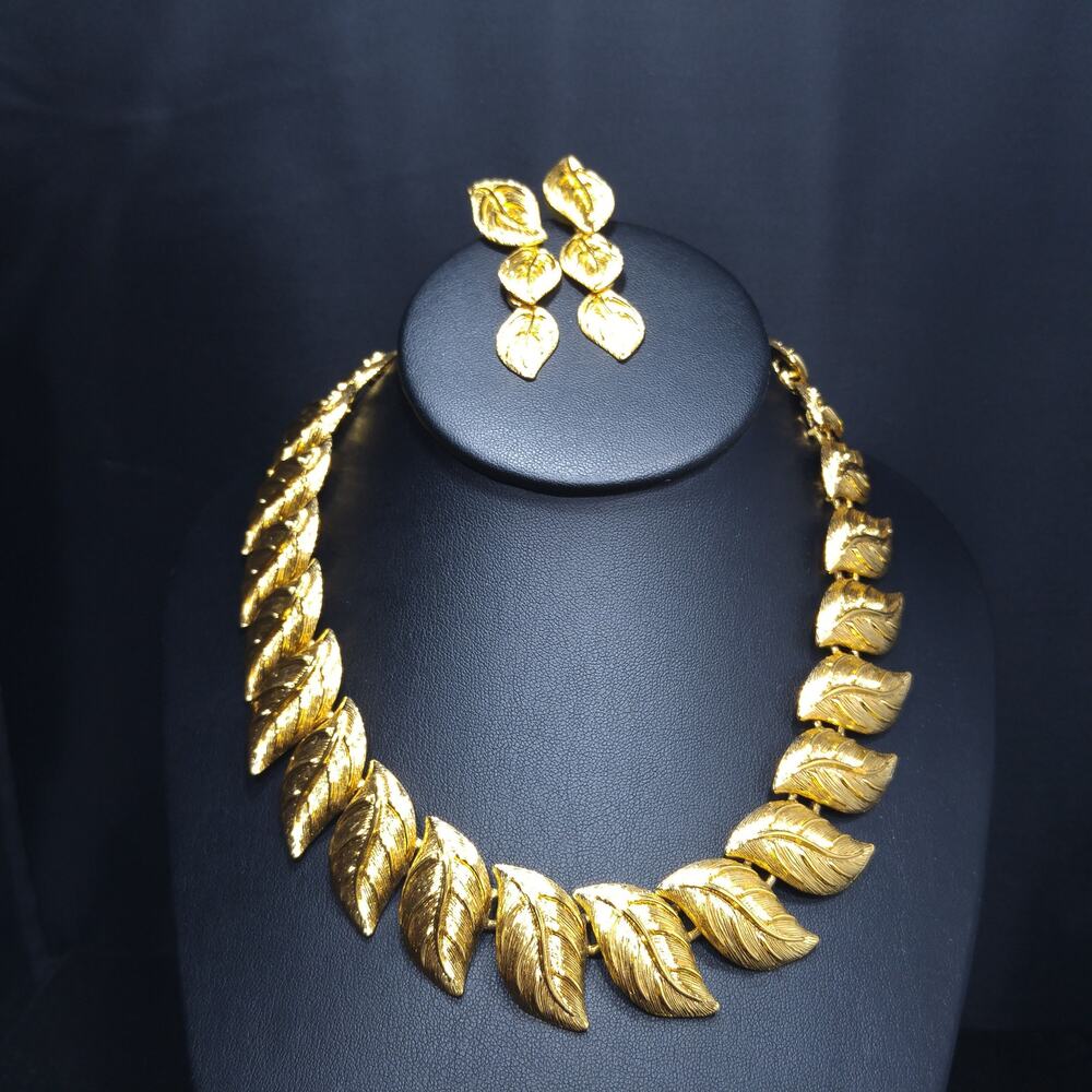 Vintage Napier Gold Leaf Necklace Earrings Set Signed Pat 4774743 - Picture 10 of 10